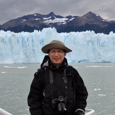Raymond Ren Rong Liu