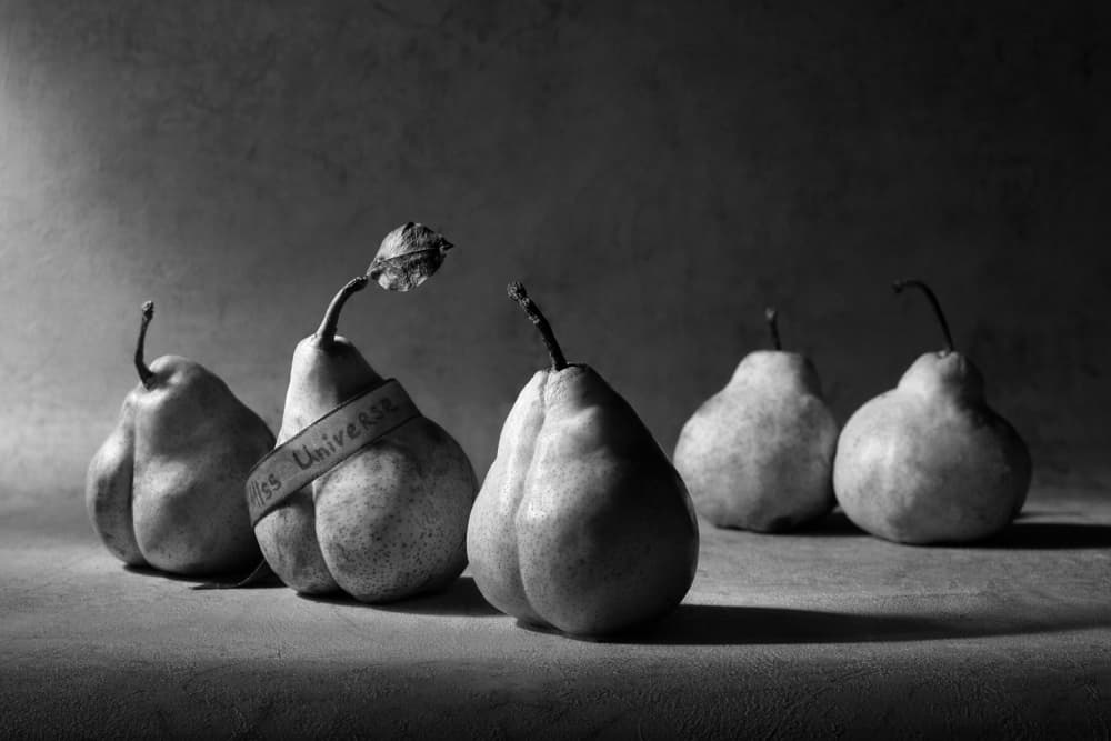 Miss Universe Pear by Victoria  Glinka — canvas wall art